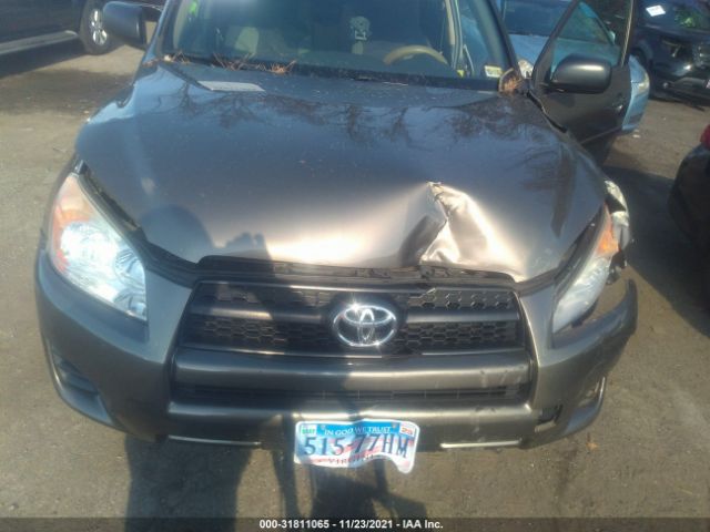 Photo 9 VIN: 2T3BF4DV9AW068508 - TOYOTA RAV4 