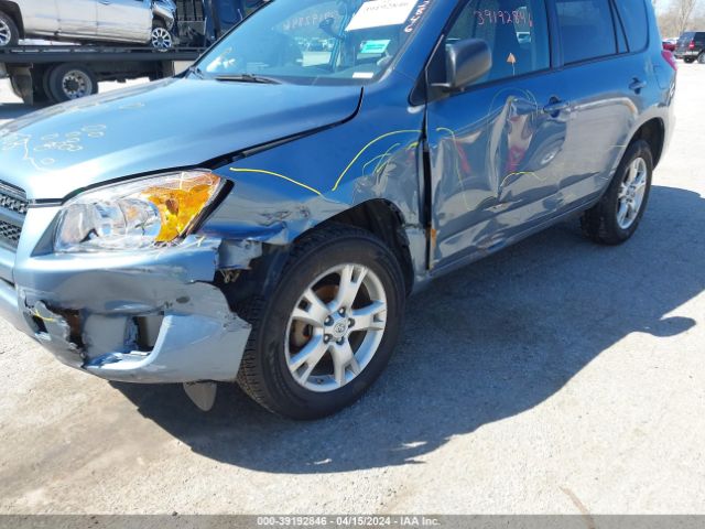 Photo 5 VIN: 2T3BF4DV9BW086413 - TOYOTA RAV4 