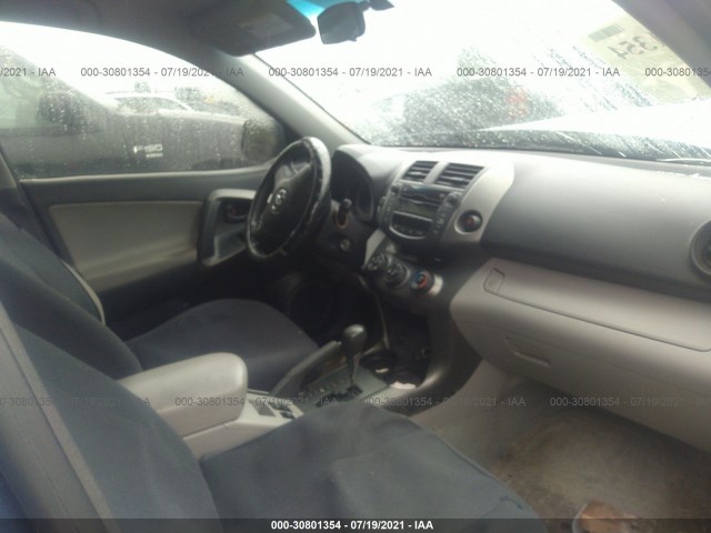 Photo 4 VIN: 2T3BF4DV9BW117983 - TOYOTA RAV4 