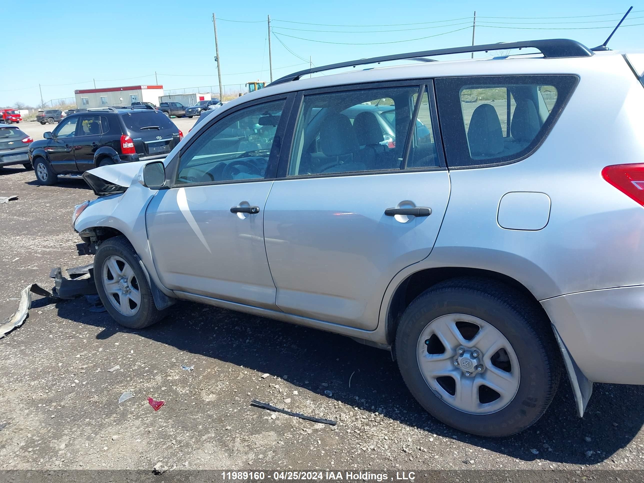 Photo 13 VIN: 2T3BF4DV9BW162230 - TOYOTA RAV 4 