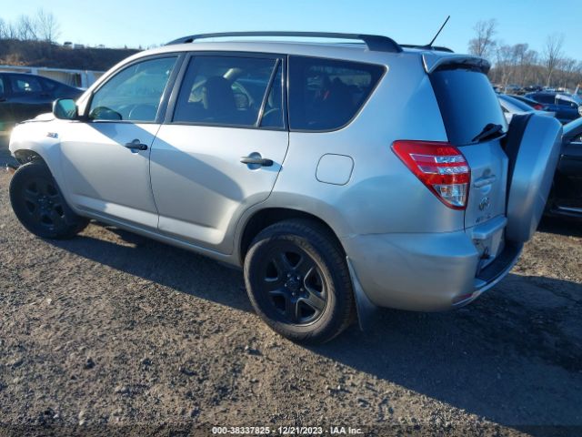 Photo 2 VIN: 2T3BF4DV9BW165001 - TOYOTA RAV4 