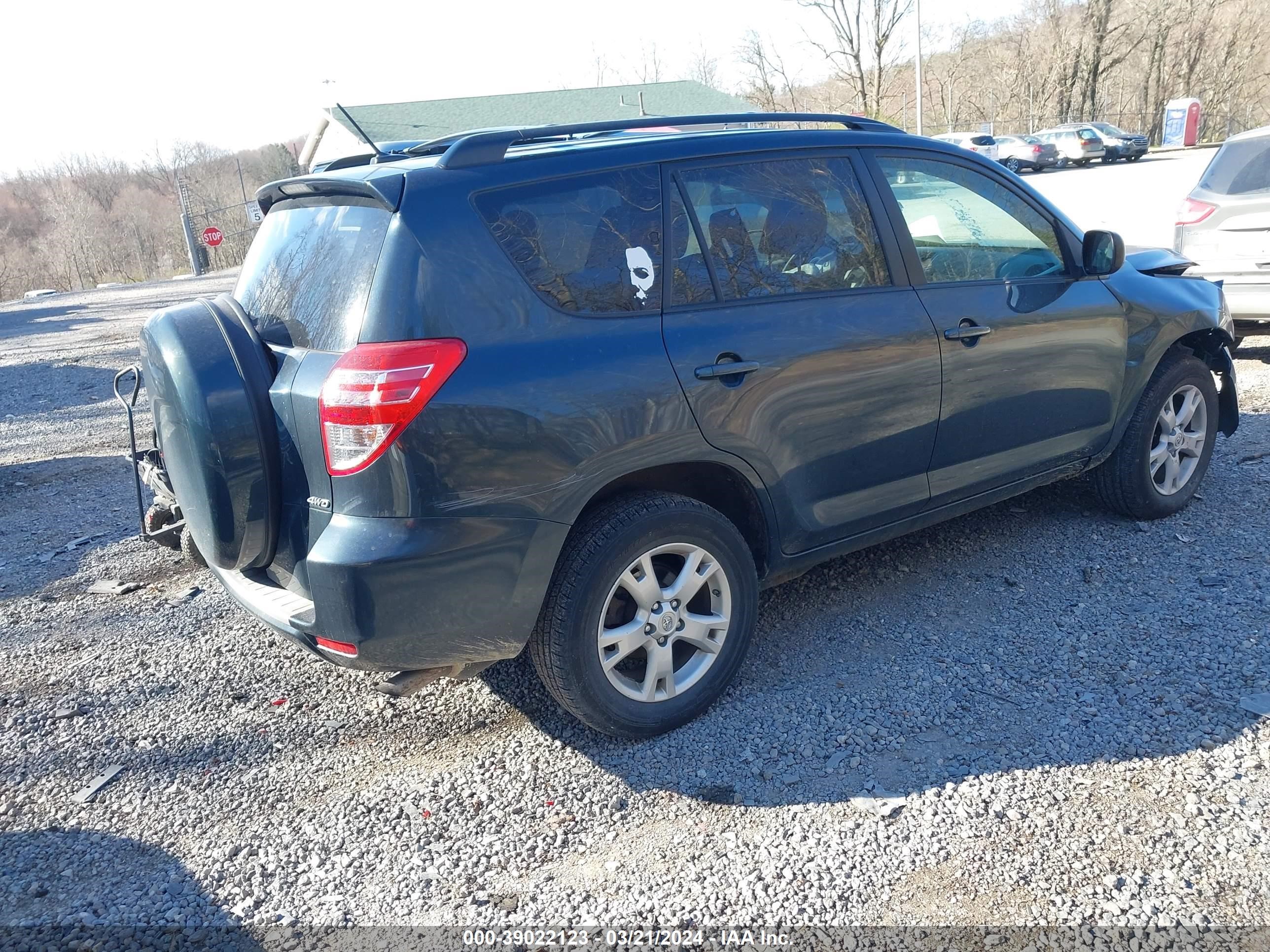 Photo 3 VIN: 2T3BF4DV9CW253242 - TOYOTA RAV 4 