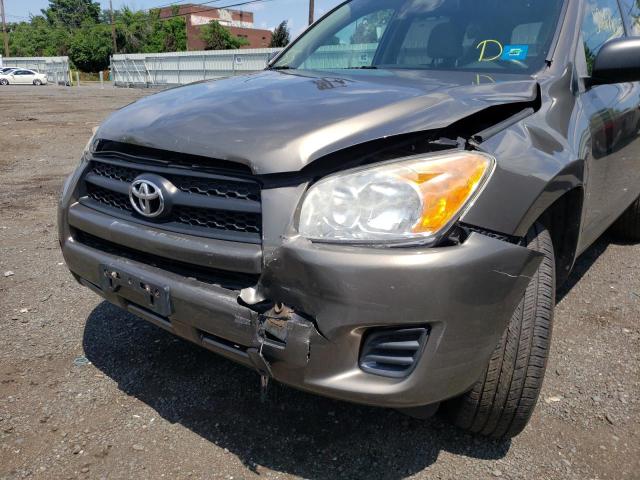 Photo 8 VIN: 2T3BF4DVXAW030561 - TOYOTA RAV4 