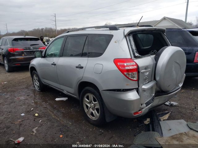 Photo 2 VIN: 2T3BF4DVXCW207502 - TOYOTA RAV4 