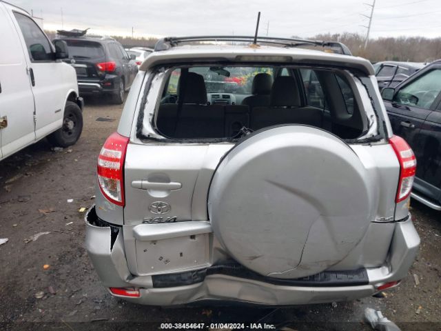 Photo 5 VIN: 2T3BF4DVXCW207502 - TOYOTA RAV4 