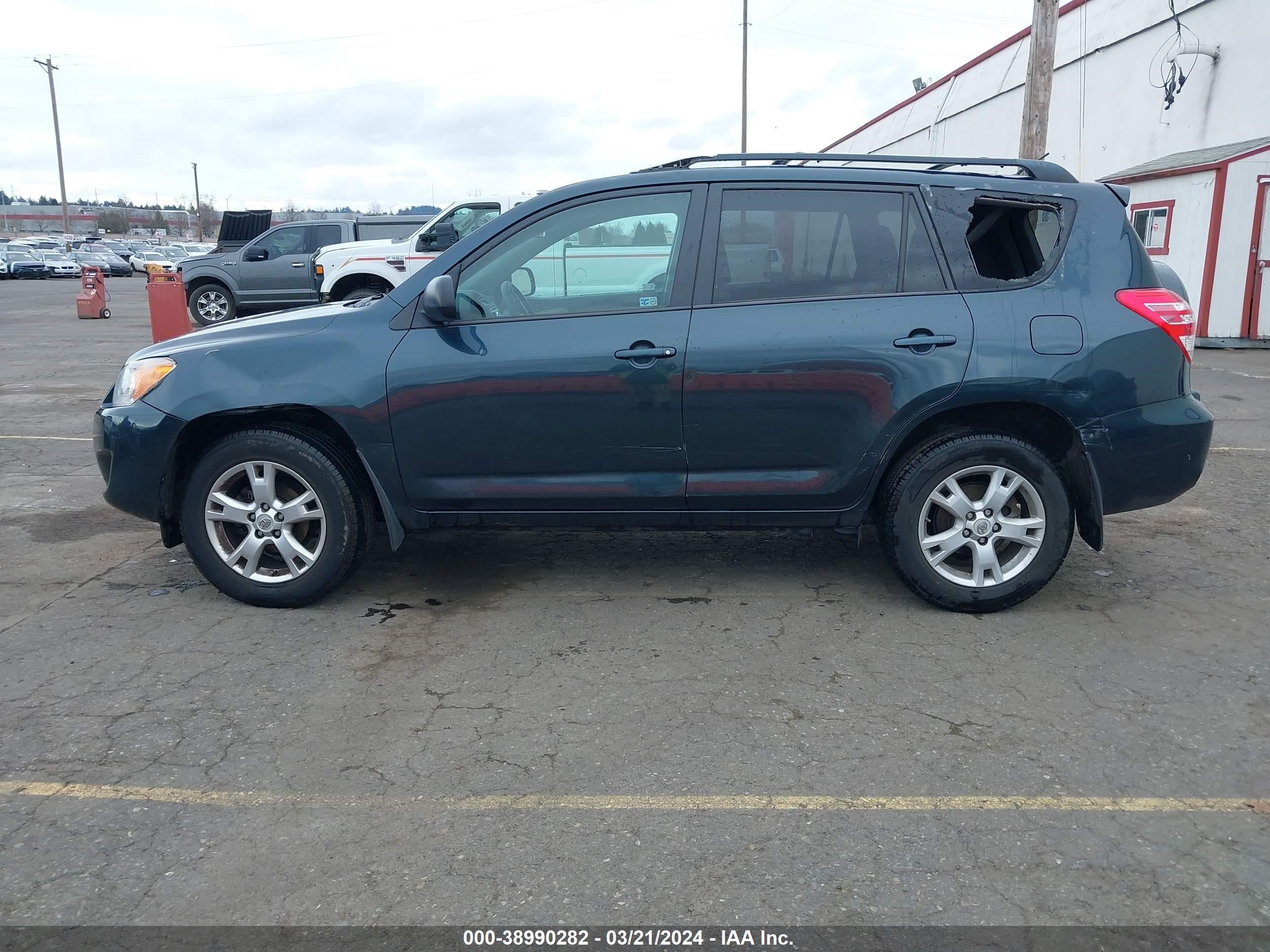 Photo 13 VIN: 2T3BF4DVXCW259437 - TOYOTA RAV 4 