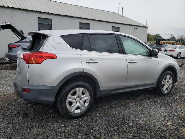 Photo 2 VIN: 2T3BFREV0DW010979 - TOYOTA RAV4 LE 