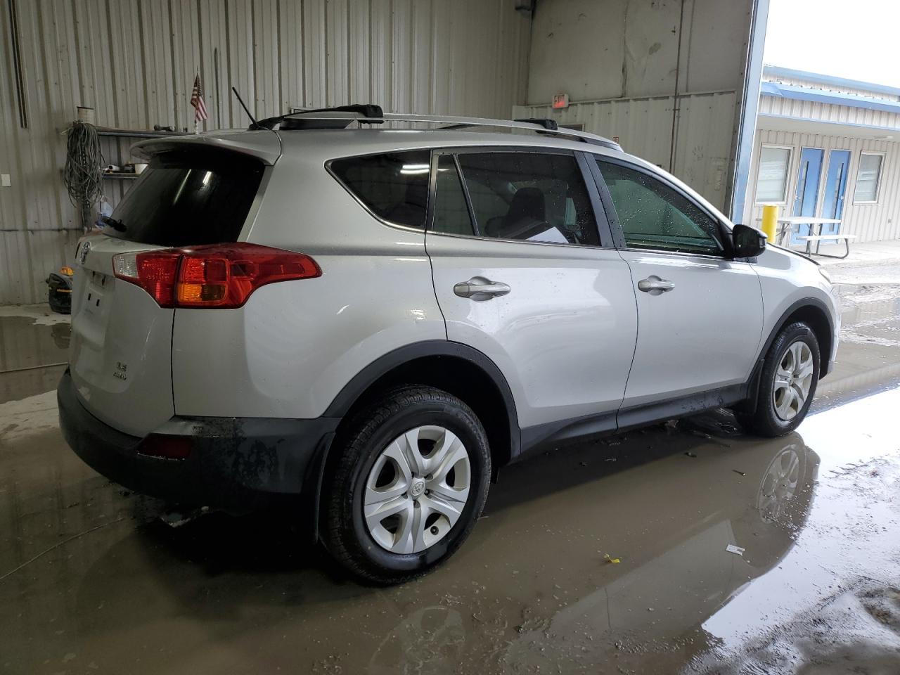 Photo 2 VIN: 2T3BFREV0DW019116 - TOYOTA RAV 4 