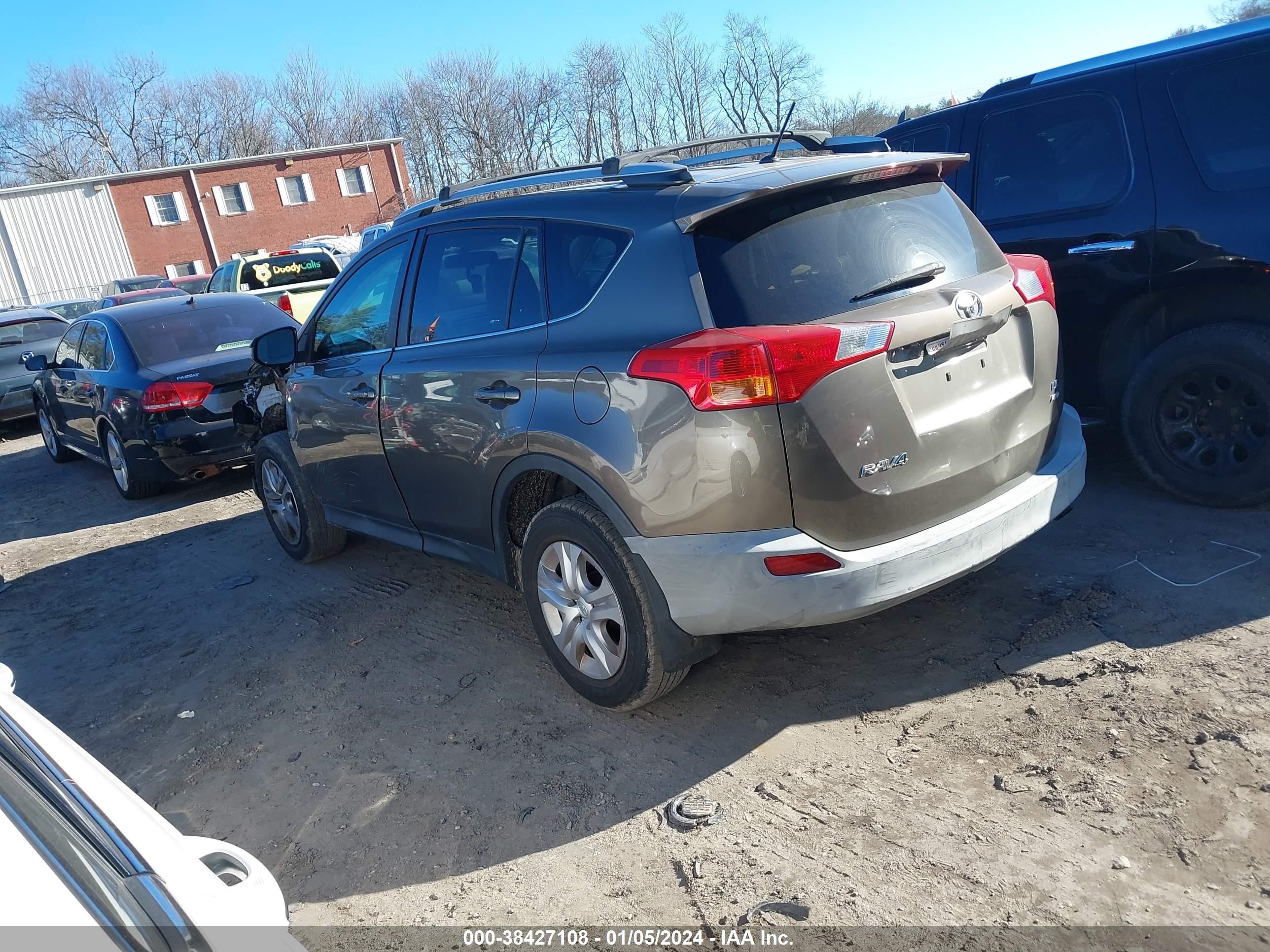 Photo 2 VIN: 2T3BFREV0DW056036 - TOYOTA RAV 4 