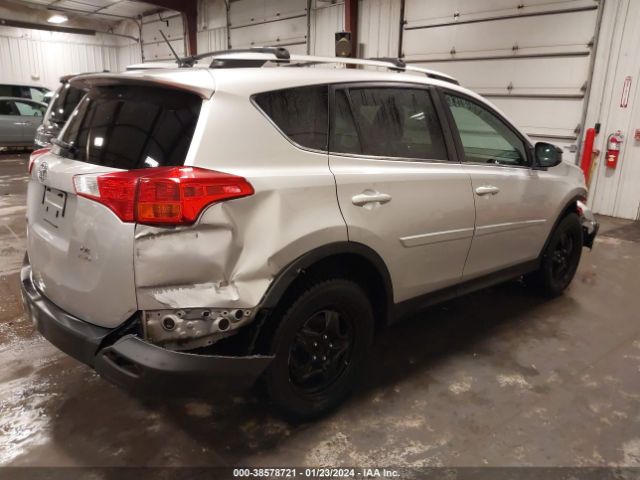 Photo 3 VIN: 2T3BFREV0FW339300 - TOYOTA RAV4 