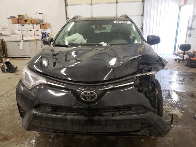 Photo 4 VIN: 2T3BFREV0JW750284 - TOYOTA RAV4 LE 