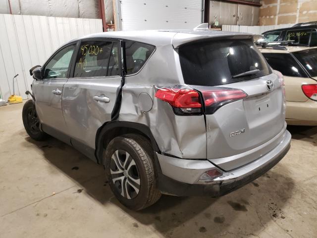 Photo 2 VIN: 2T3BFREV0JW767926 - TOYOTA RAV4 LE 