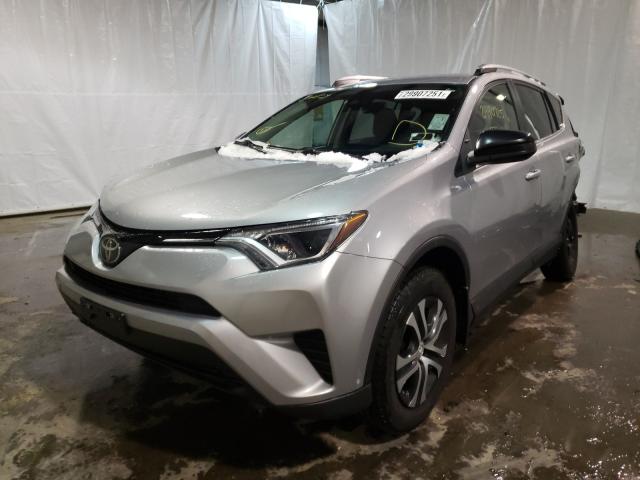 Photo 1 VIN: 2T3BFREV0JW771491 - TOYOTA RAV4 LE 