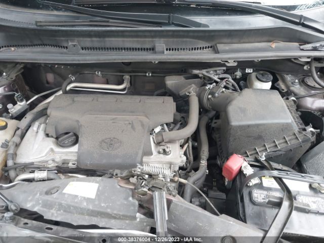 Photo 9 VIN: 2T3BFREV0JW811858 - TOYOTA RAV4 