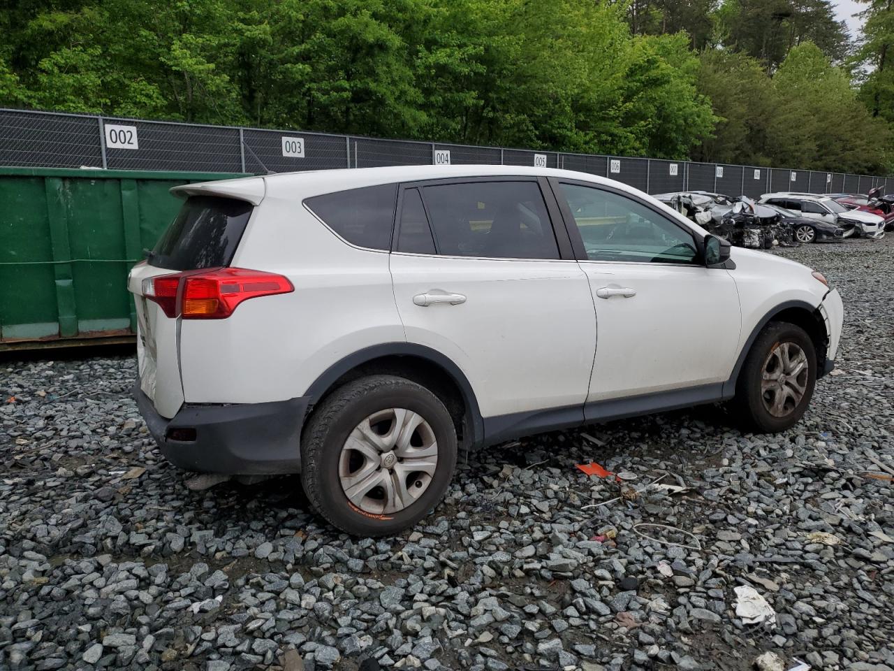 Photo 2 VIN: 2T3BFREV1FW263201 - TOYOTA RAV 4 