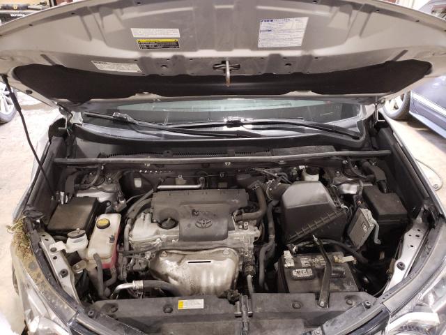 Photo 6 VIN: 2T3BFREV1HW543669 - TOYOTA RAV4 LE 