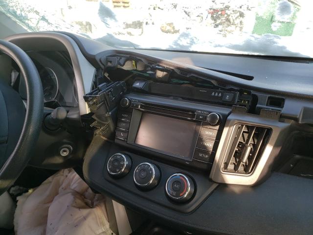 Photo 8 VIN: 2T3BFREV1HW586313 - TOYOTA RAV4 LE 