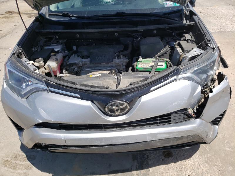 Photo 6 VIN: 2T3BFREV1HW595223 - TOYOTA RAV4 LE 