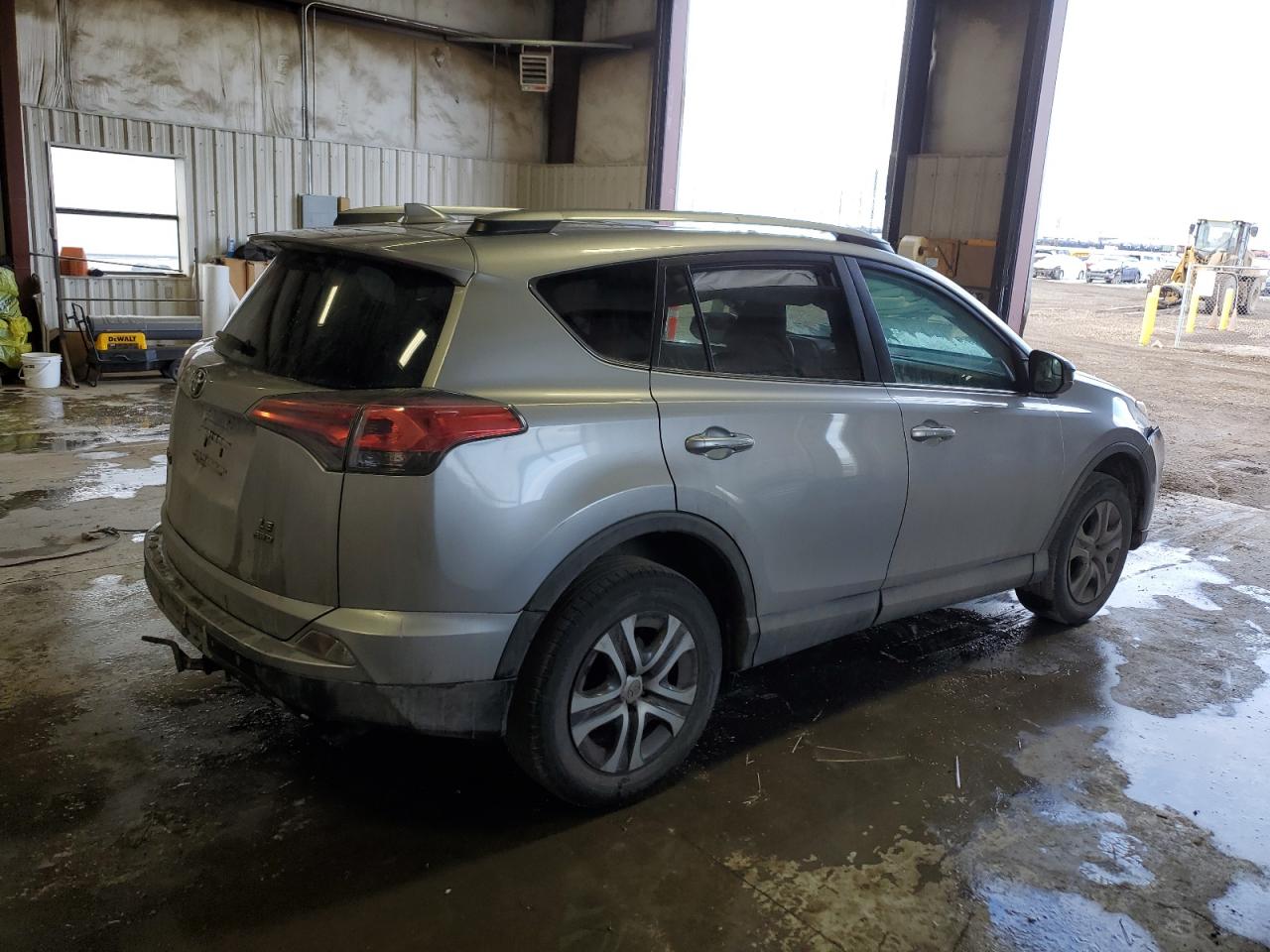 Photo 2 VIN: 2T3BFREV1HW666422 - TOYOTA RAV 4 