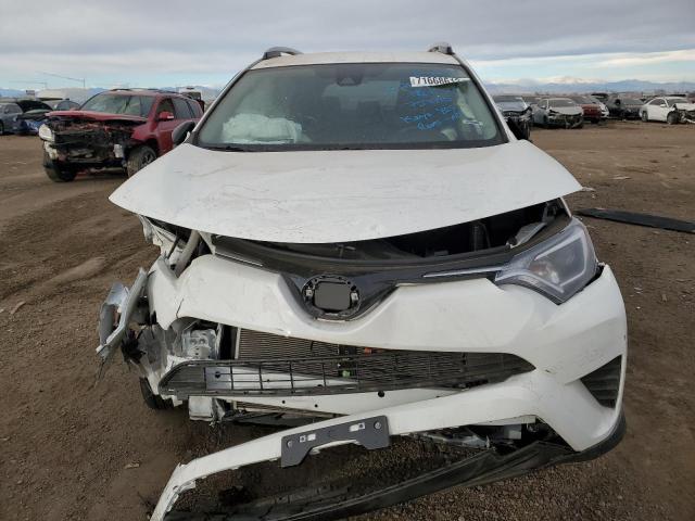 Photo 4 VIN: 2T3BFREV1JW757115 - TOYOTA RAV4 LE 