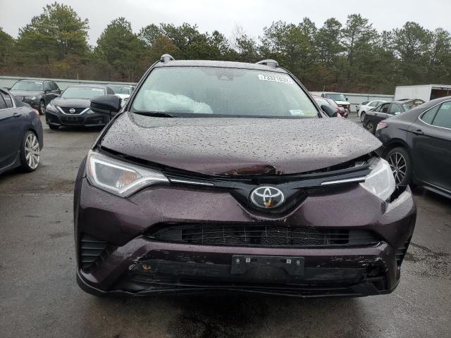 Photo 4 VIN: 2T3BFREV1JW807611 - TOYOTA RAV4 LE 