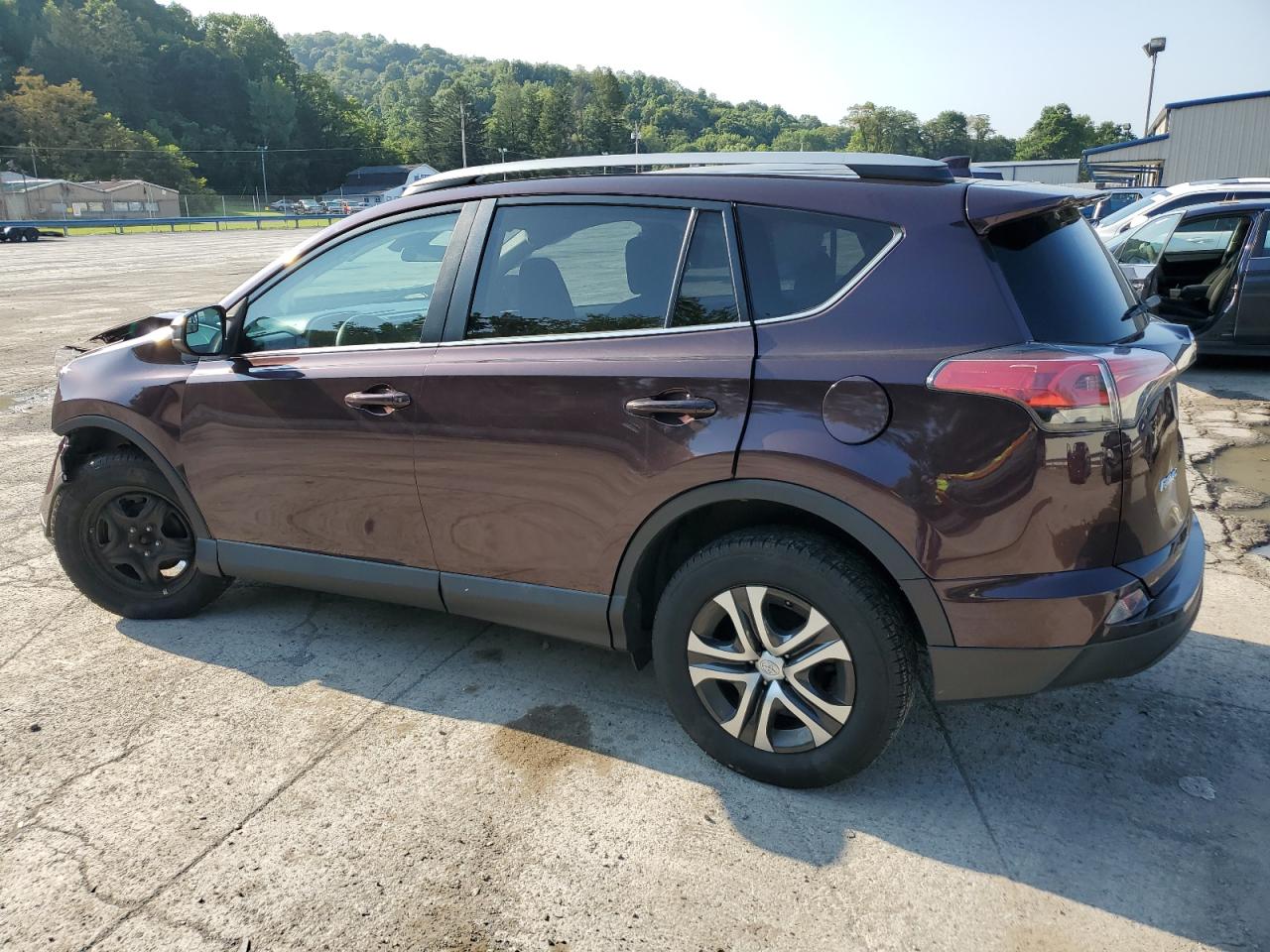 Photo 1 VIN: 2T3BFREV1JW827342 - TOYOTA RAV 4 