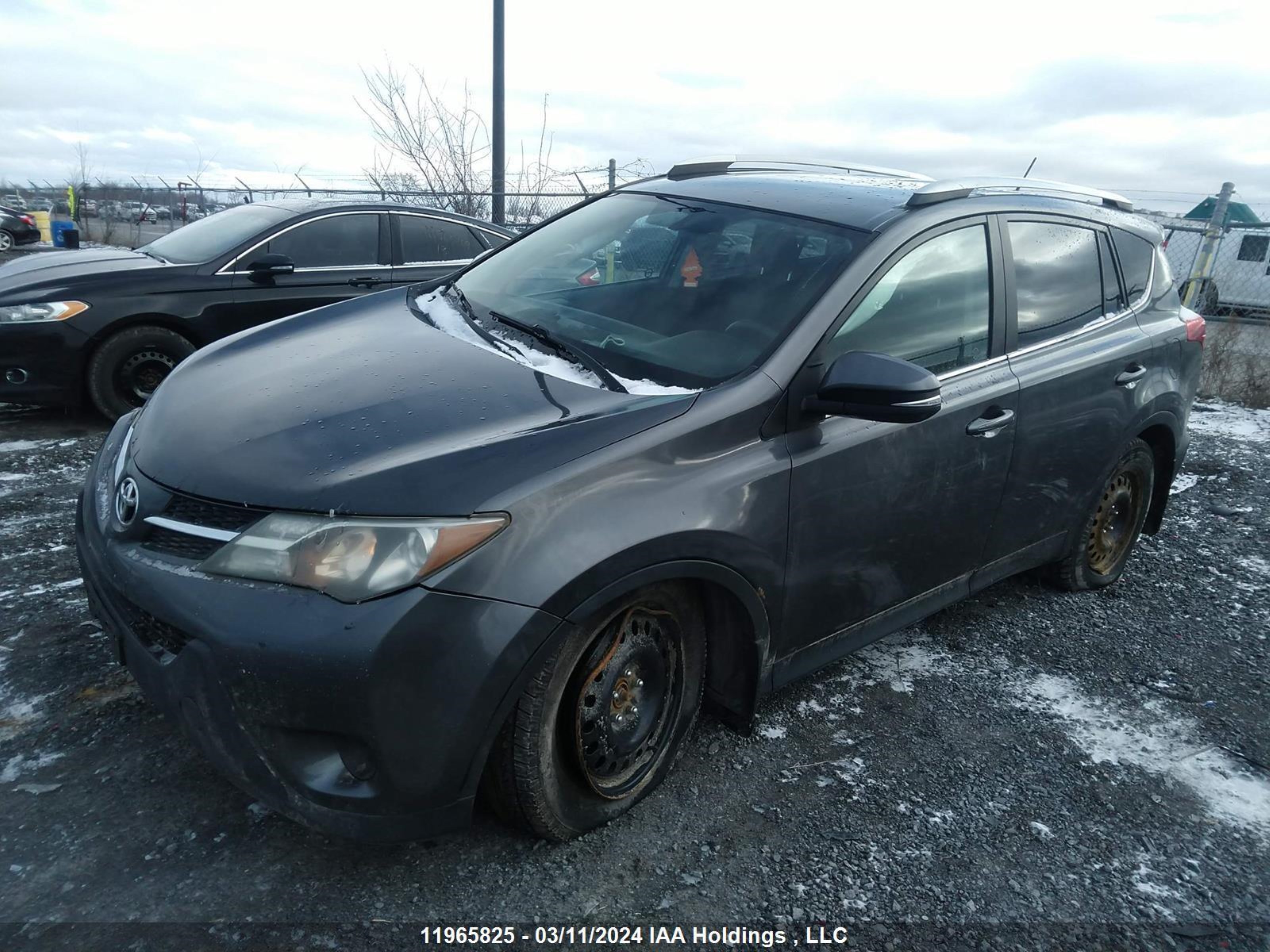 Photo 1 VIN: 2T3BFREV2FW289922 - TOYOTA RAV 4 