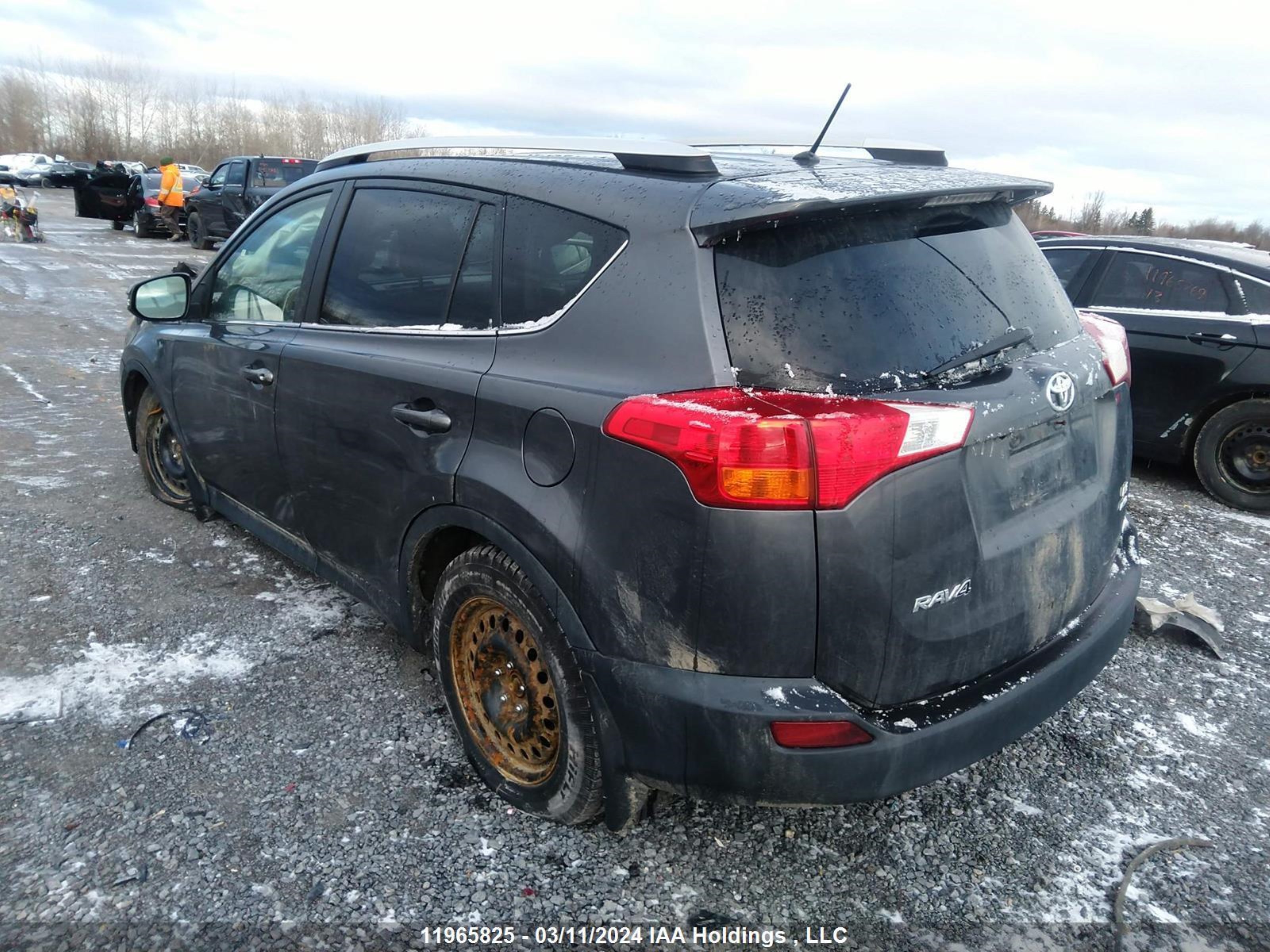 Photo 2 VIN: 2T3BFREV2FW289922 - TOYOTA RAV 4 