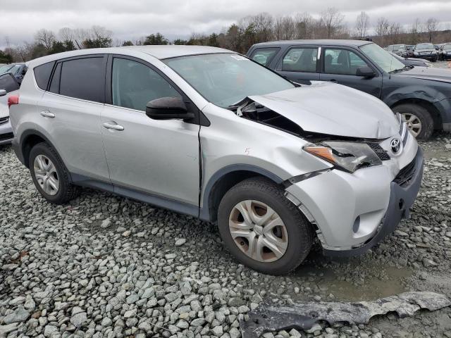 Photo 3 VIN: 2T3BFREV2FW298376 - TOYOTA RAV4 LE 