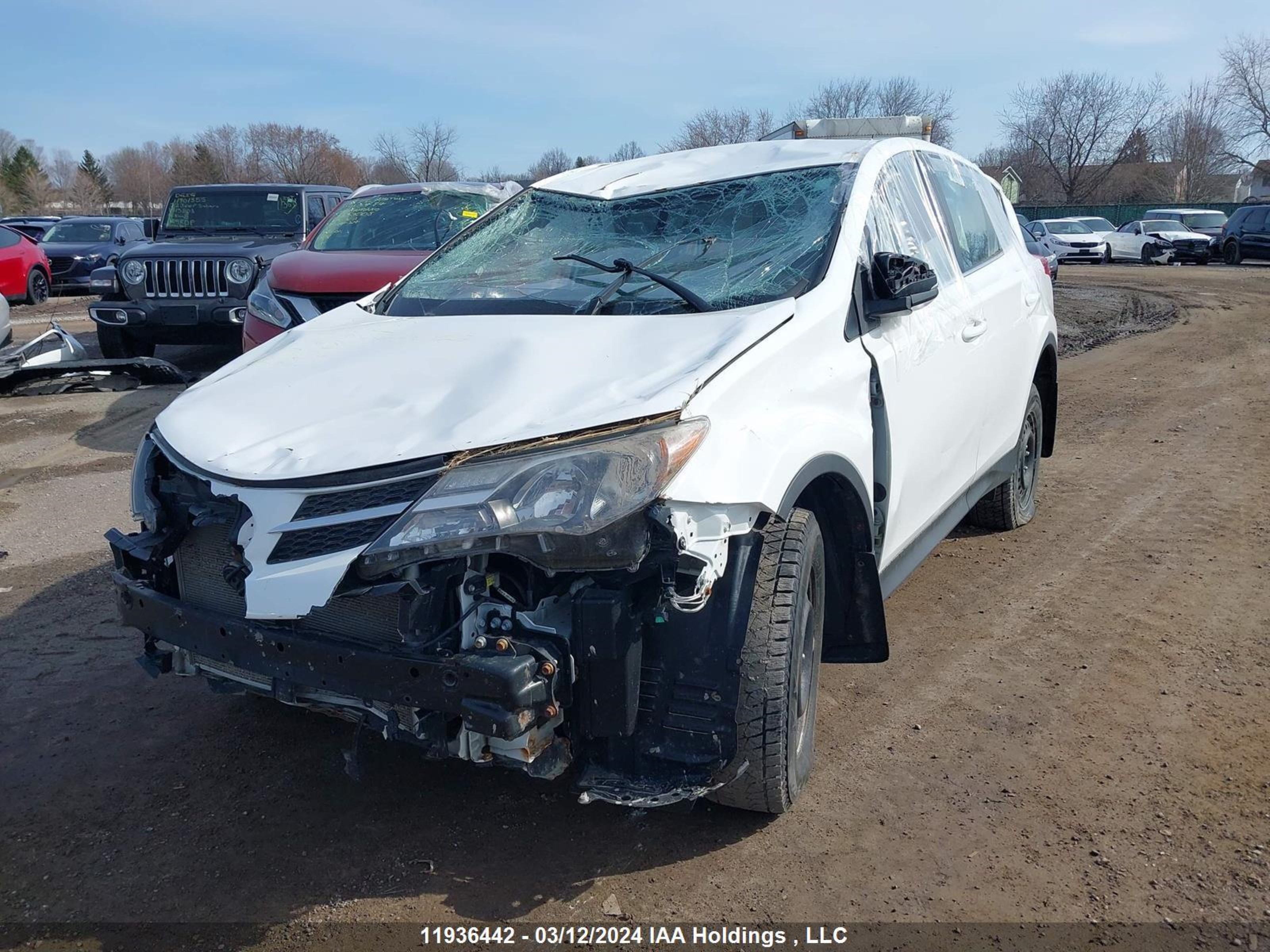 Photo 1 VIN: 2T3BFREV2FW324068 - TOYOTA RAV 4 