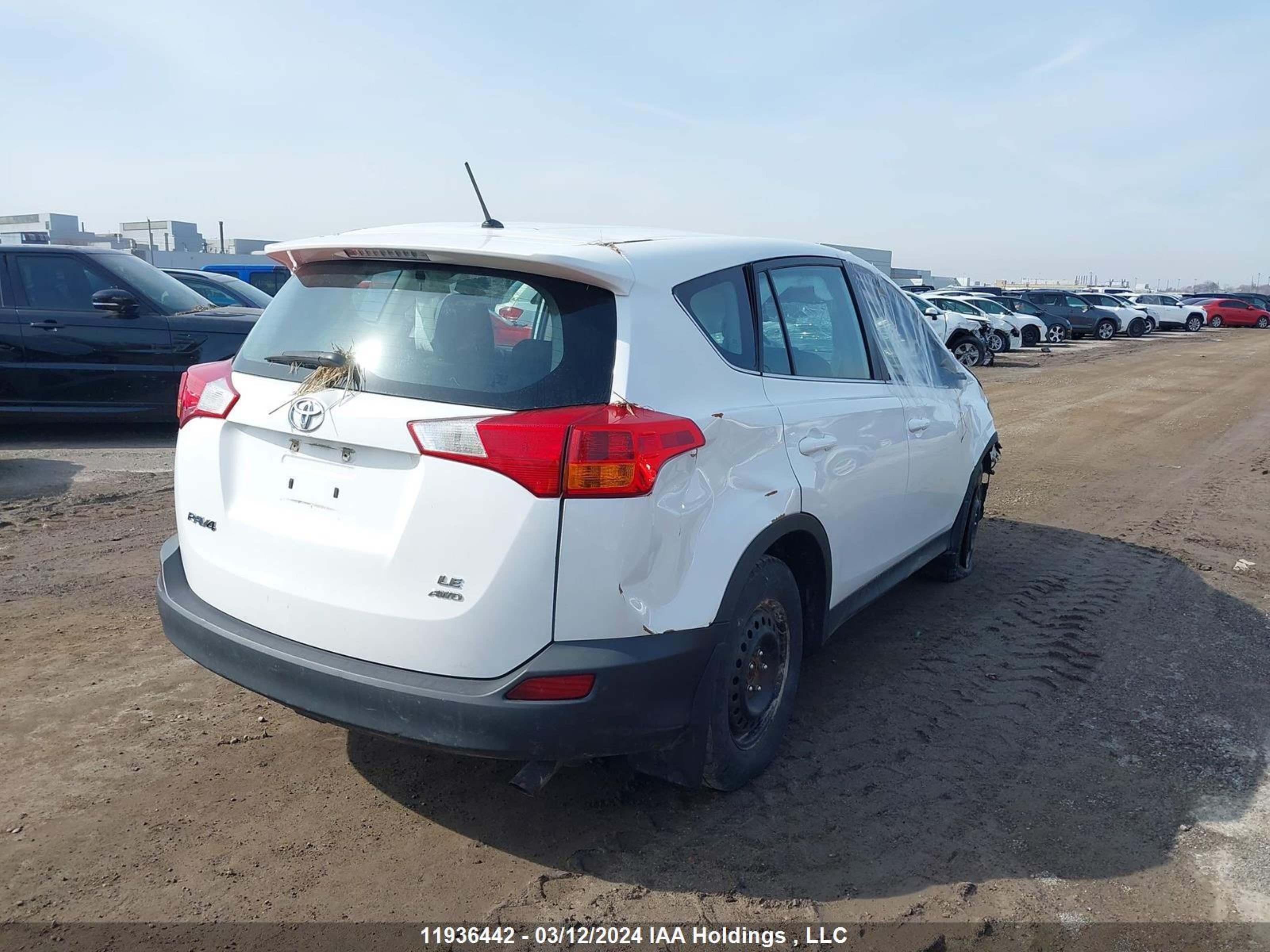 Photo 3 VIN: 2T3BFREV2FW324068 - TOYOTA RAV 4 