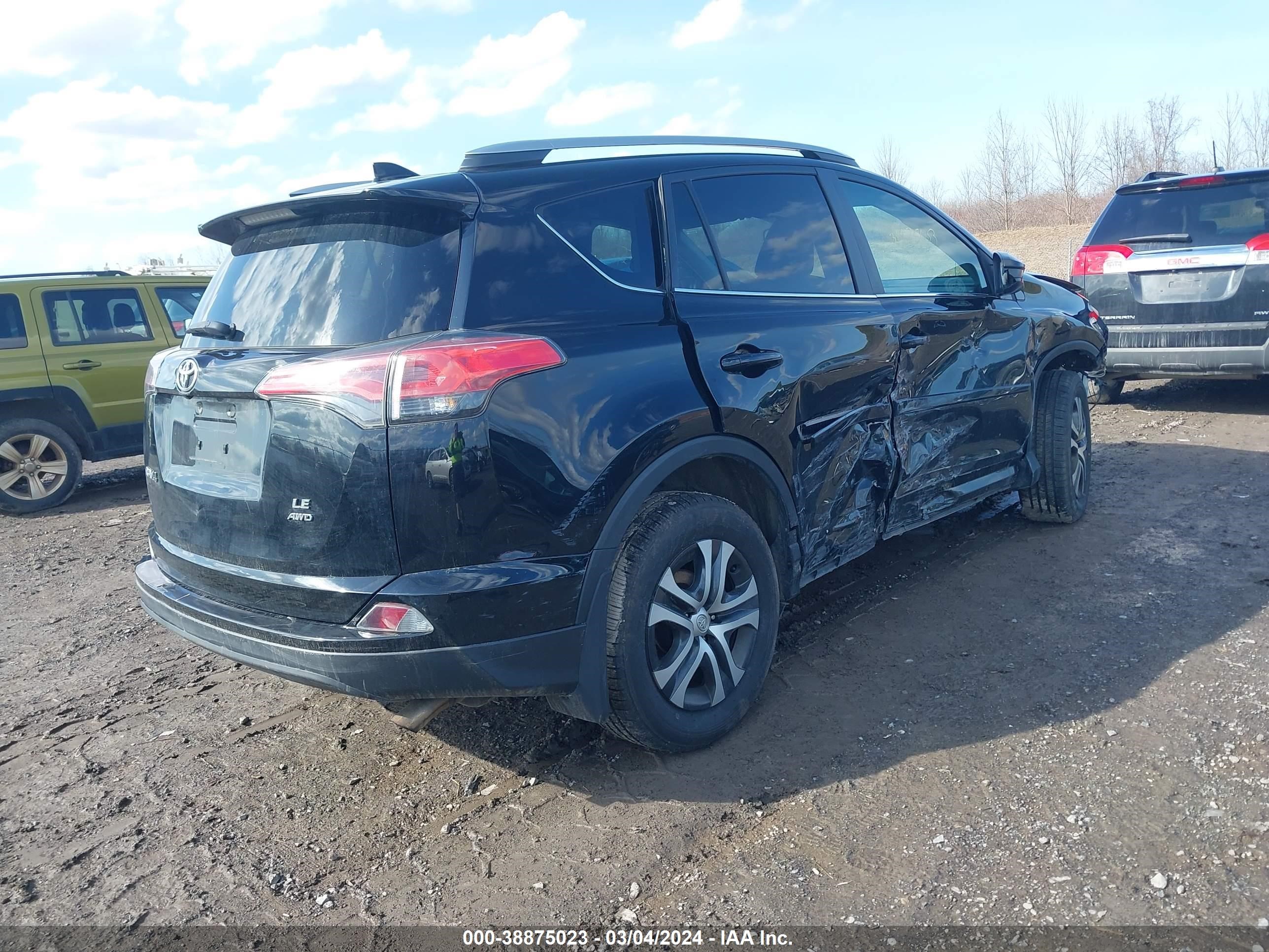 Photo 3 VIN: 2T3BFREV2HW587096 - TOYOTA RAV 4 