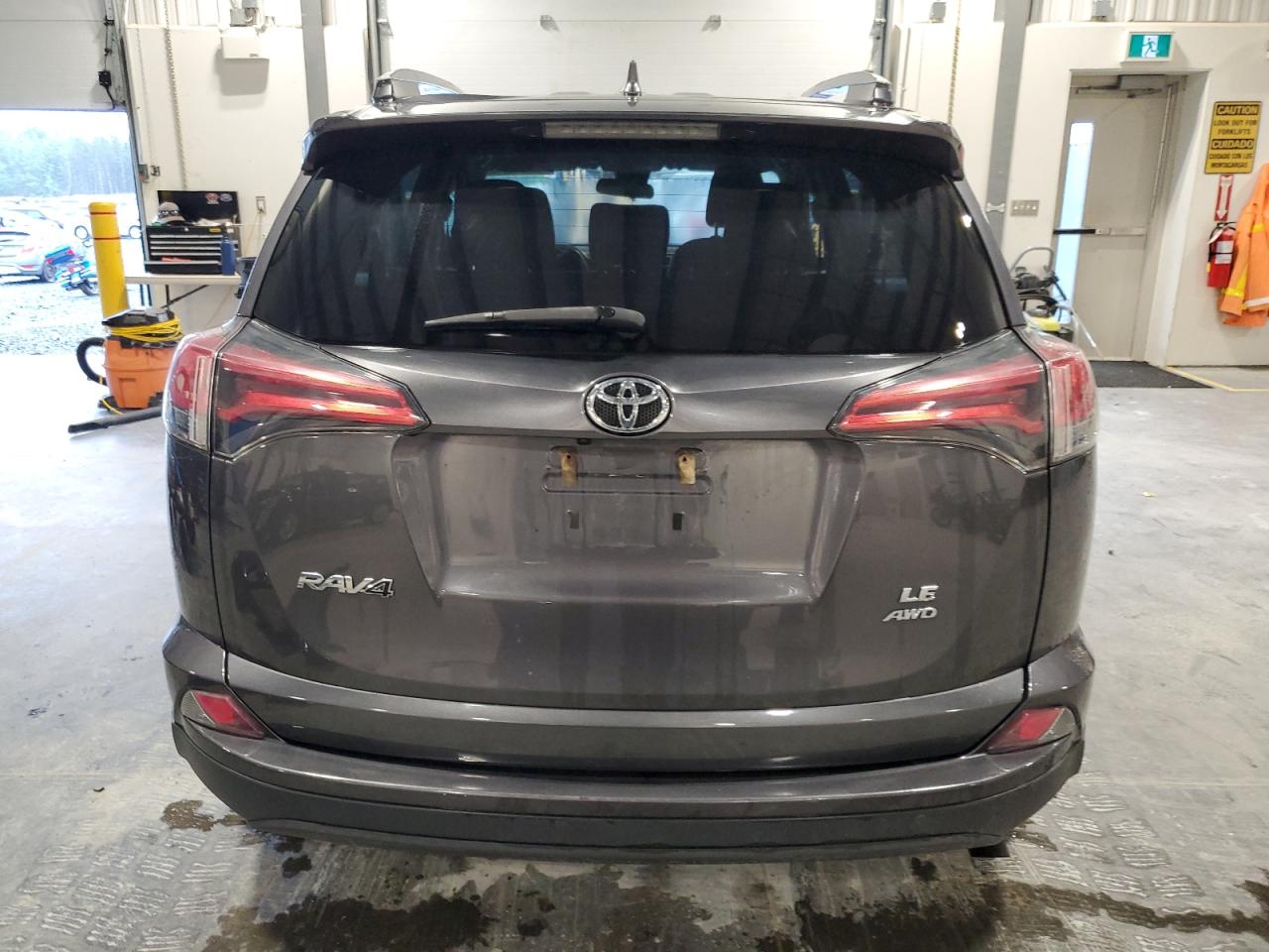 Photo 5 VIN: 2T3BFREV2JW696681 - TOYOTA RAV 4 