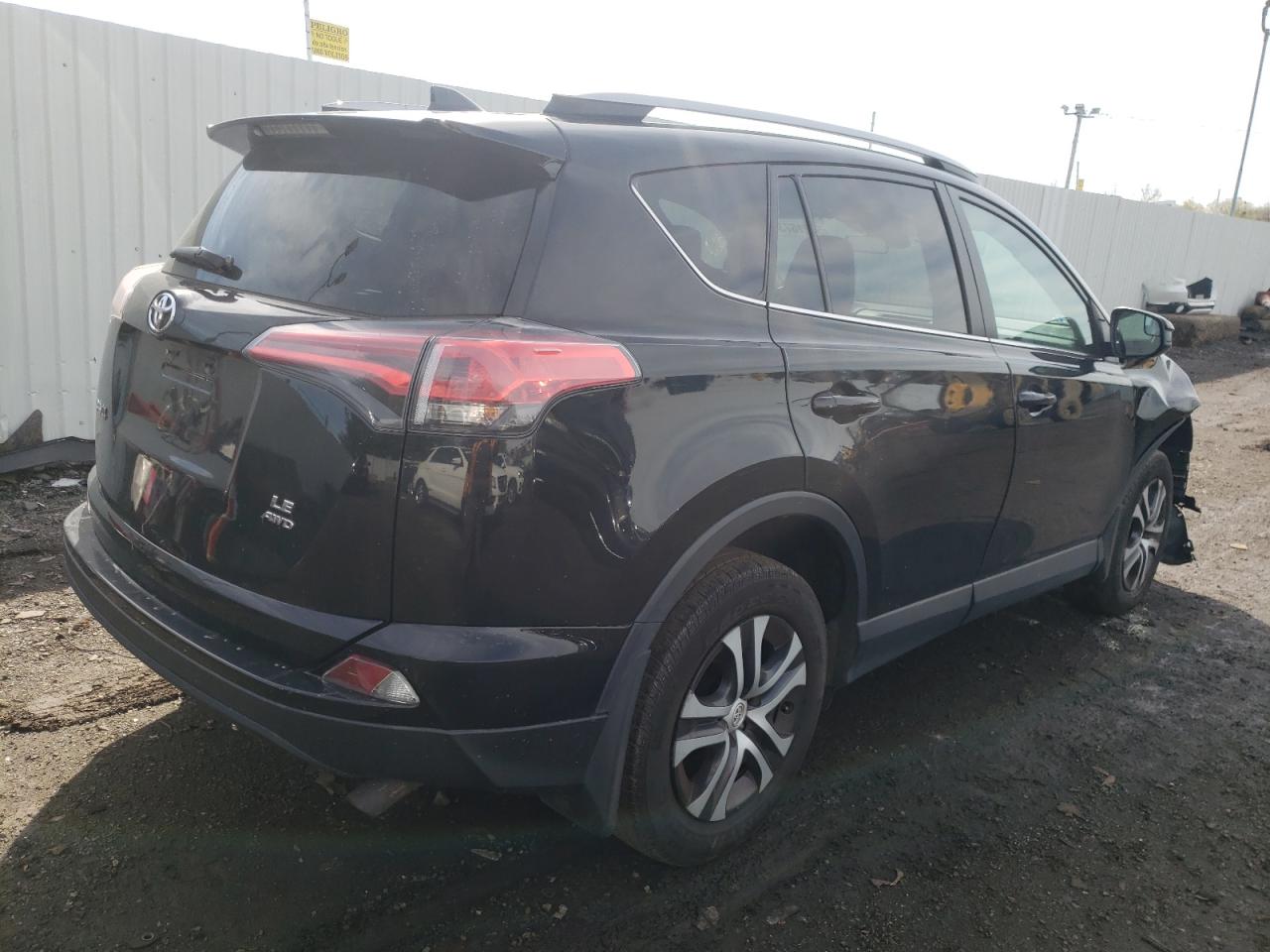 Photo 2 VIN: 2T3BFREV2JW742624 - TOYOTA RAV 4 