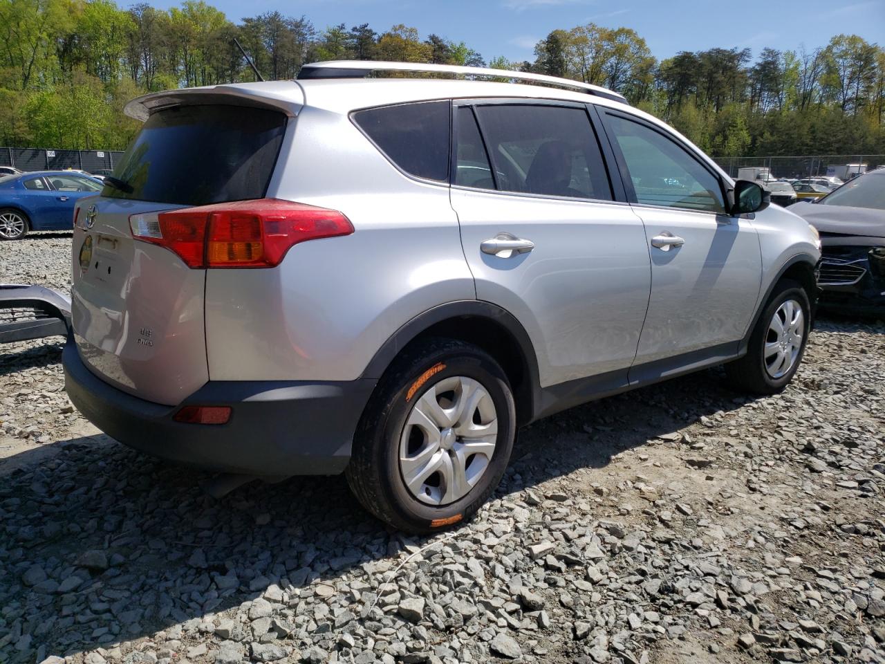 Photo 2 VIN: 2T3BFREV3DW039988 - TOYOTA RAV 4 