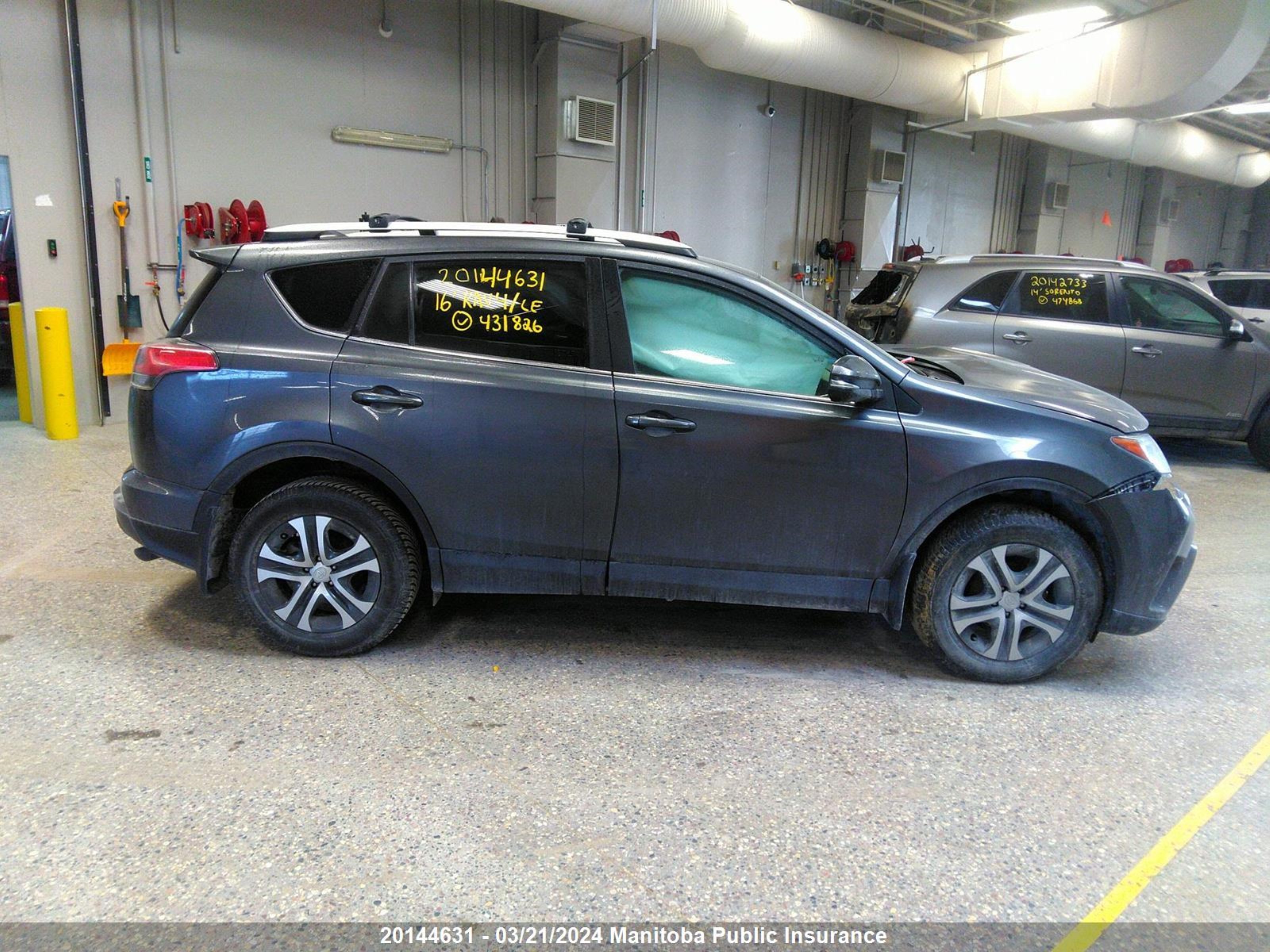 Photo 12 VIN: 2T3BFREV3GW431826 - TOYOTA RAV 4 