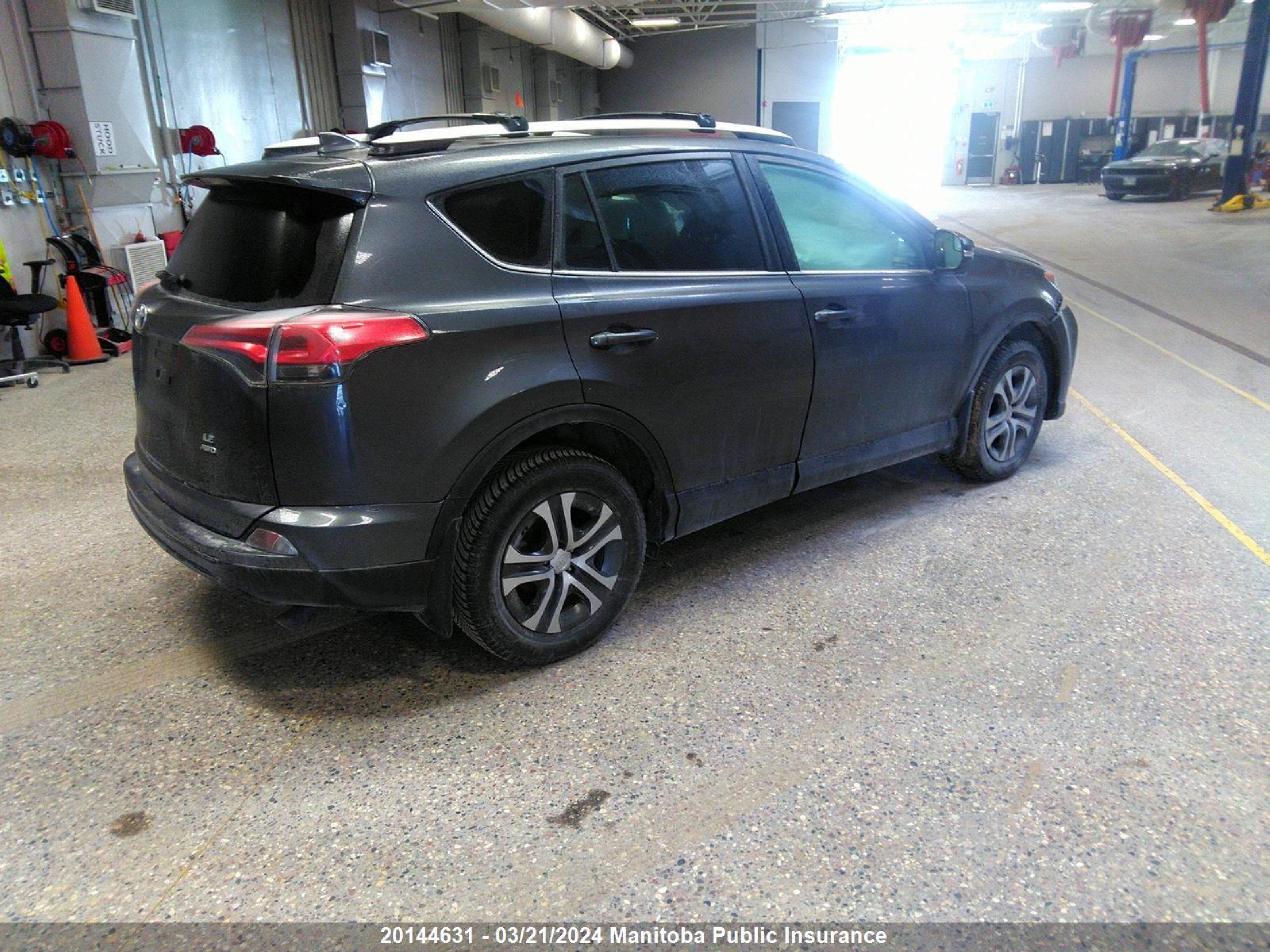 Photo 3 VIN: 2T3BFREV3GW431826 - TOYOTA RAV 4 