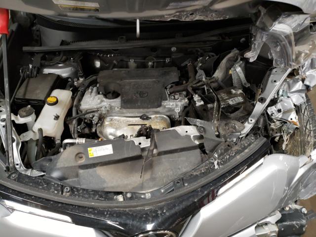 Photo 6 VIN: 2T3BFREV3HW560344 - TOYOTA RAV4 LE 