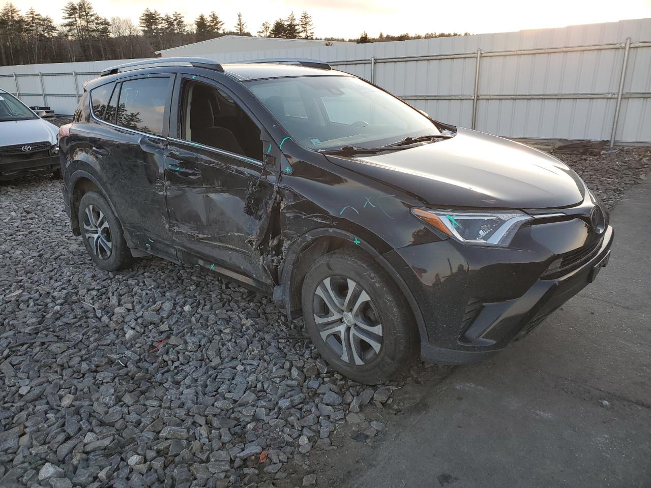 Photo 3 VIN: 2T3BFREV3HW671458 - TOYOTA RAV 4 