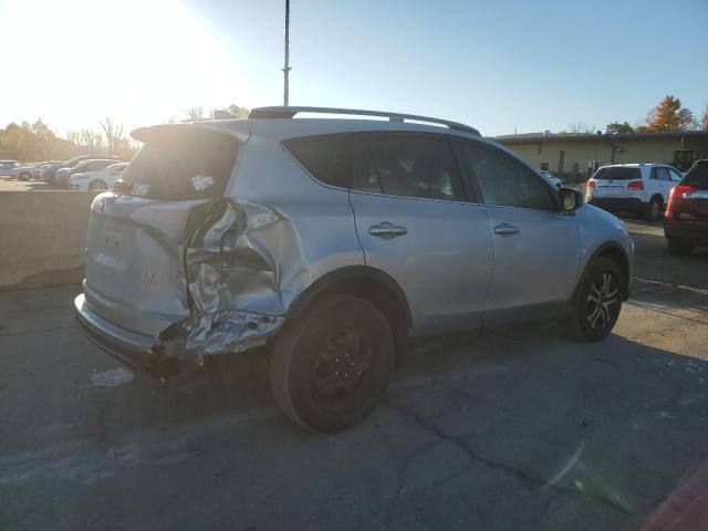 Photo 2 VIN: 2T3BFREV3JW711589 - TOYOTA RAV4 LE 