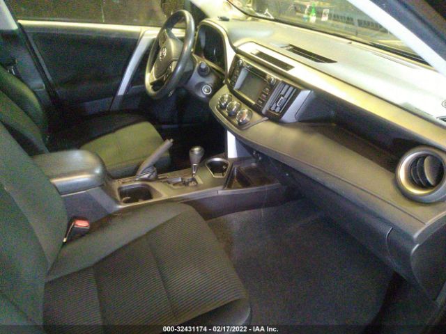 Photo 4 VIN: 2T3BFREV3JW737867 - TOYOTA RAV4 