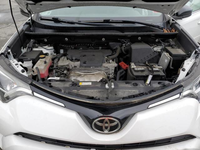 Photo 11 VIN: 2T3BFREV3JW755706 - TOYOTA RAV4 LE 