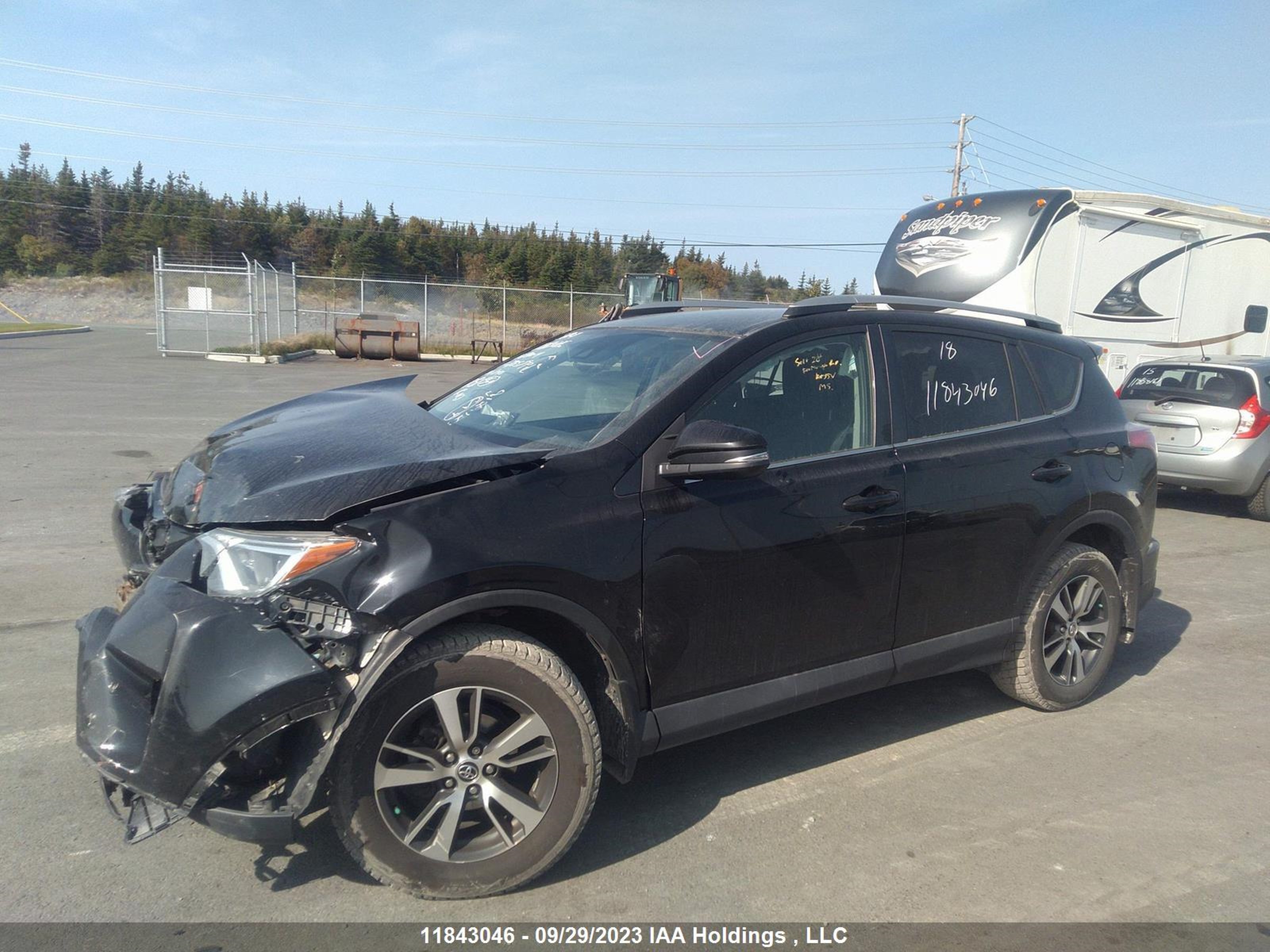 Photo 1 VIN: 2T3BFREV3JW785790 - TOYOTA RAV 4 