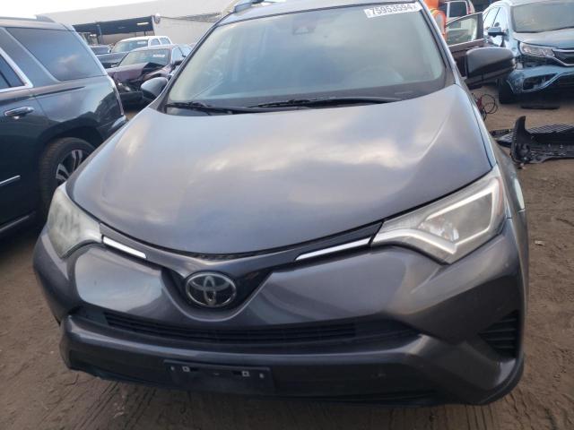 Photo 4 VIN: 2T3BFREV3JW786082 - TOYOTA RAV4 LE 