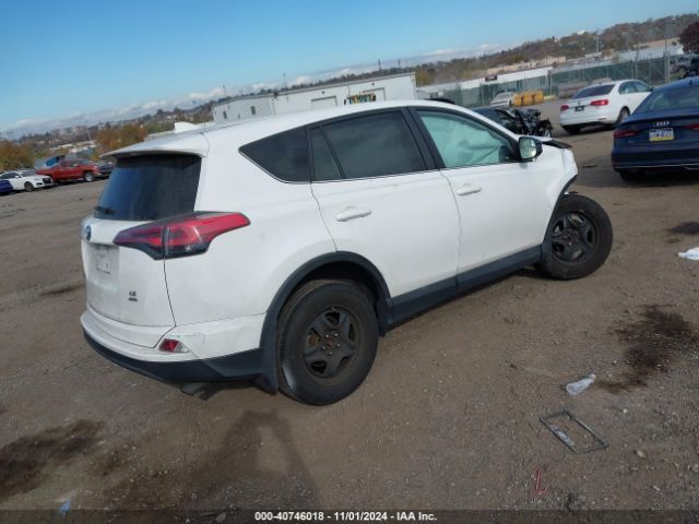 Photo 3 VIN: 2T3BFREV3JW848662 - TOYOTA RAV4 