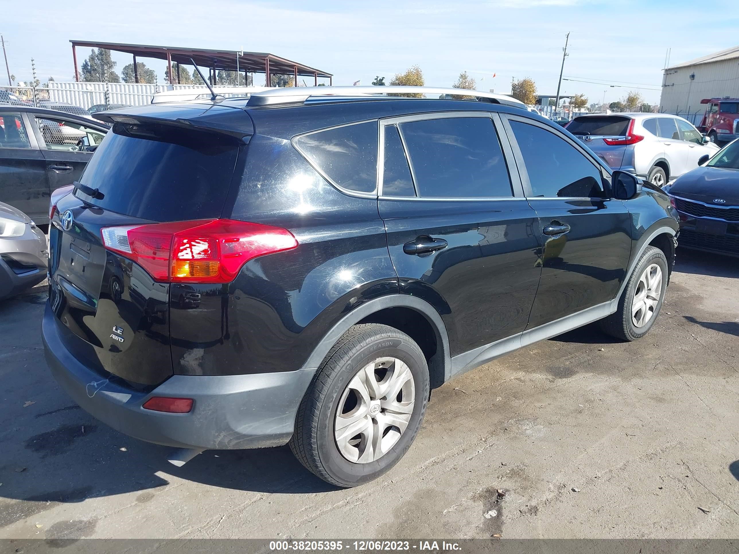 Photo 3 VIN: 2T3BFREV4EW224469 - TOYOTA RAV 4 