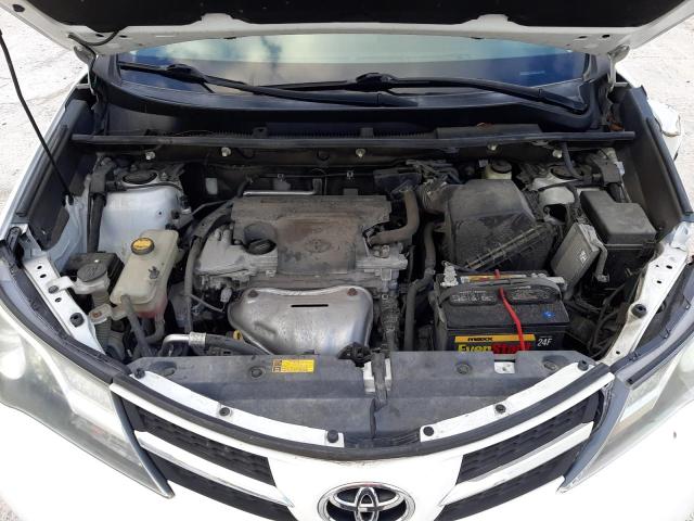 Photo 11 VIN: 2T3BFREV4FW310351 - TOYOTA RAV4 