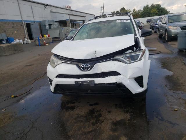 Photo 4 VIN: 2T3BFREV4GW415490 - TOYOTA RAV4 LE 