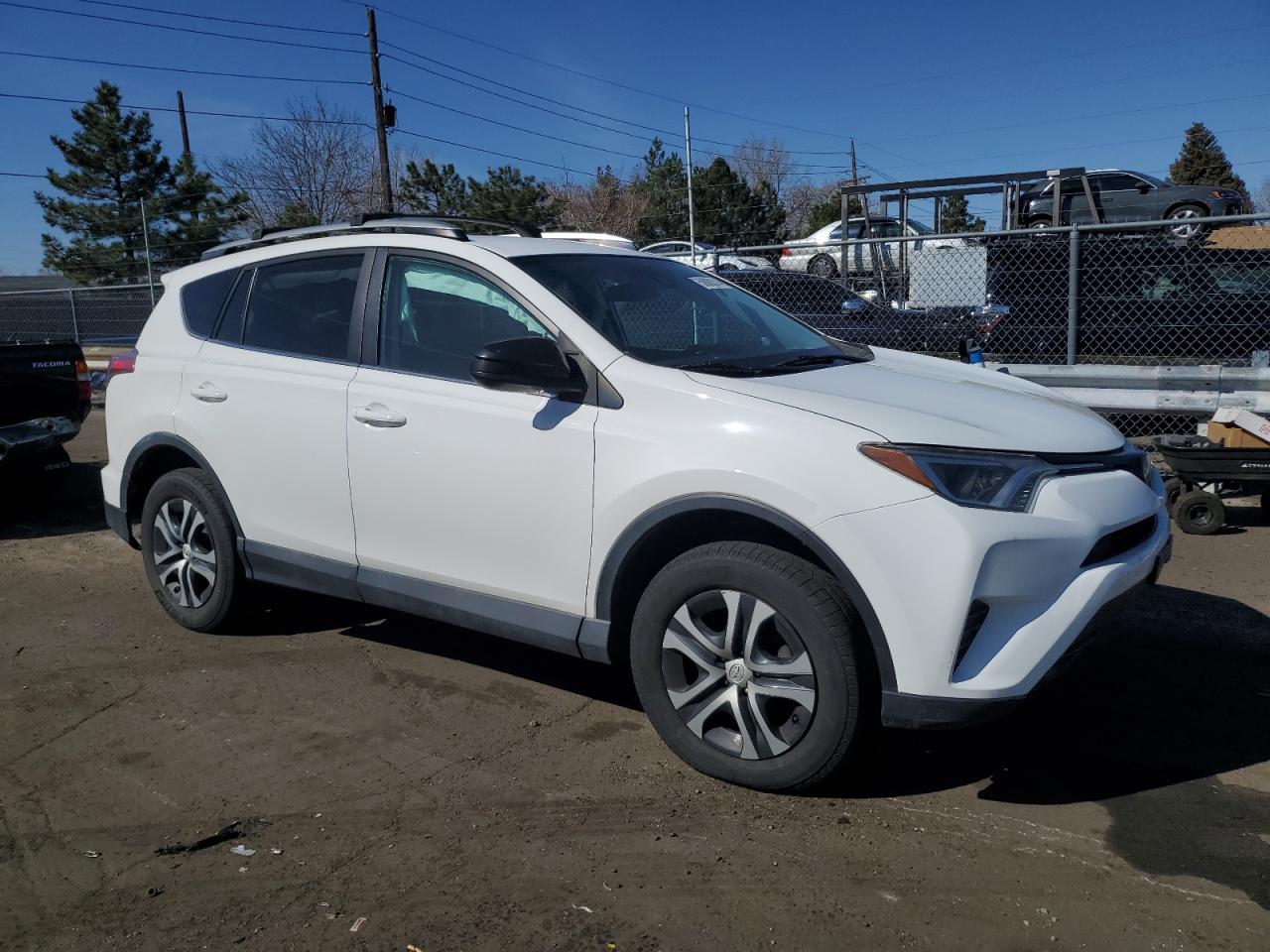 Photo 3 VIN: 2T3BFREV4HW569523 - TOYOTA RAV 4 