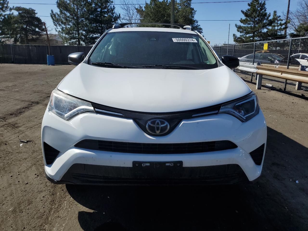 Photo 4 VIN: 2T3BFREV4HW569523 - TOYOTA RAV 4 